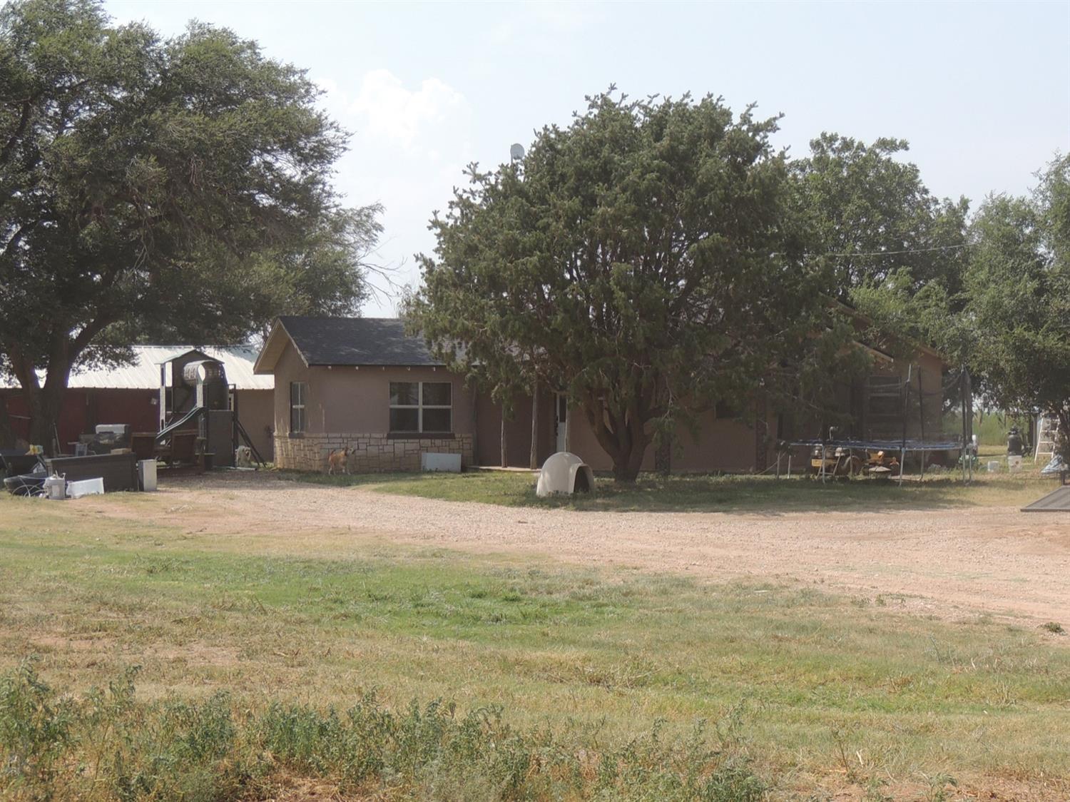 1990 County Road 155 Amherst, TX 79312