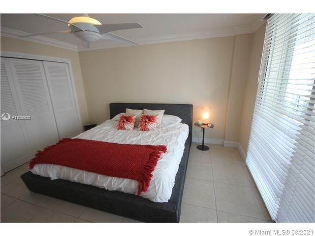5151 COLLINS AV #1030 Miami Beach, FL 33140