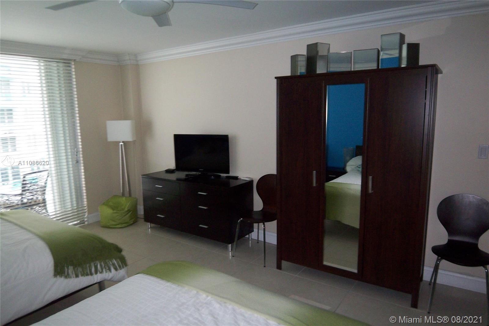5151 COLLINS AV #1030 Miami Beach, FL 33140
