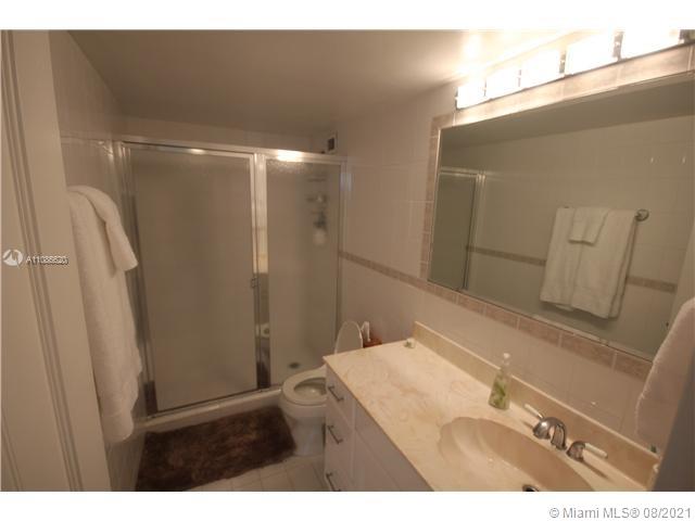 5151 COLLINS AV #1030 Miami Beach, FL 33140