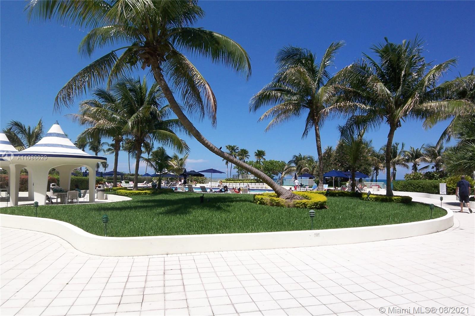 5151 COLLINS AV #1030 Miami Beach, FL 33140