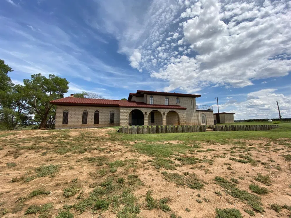1718 Old Lamesa Highway Brownfield, TX 79316