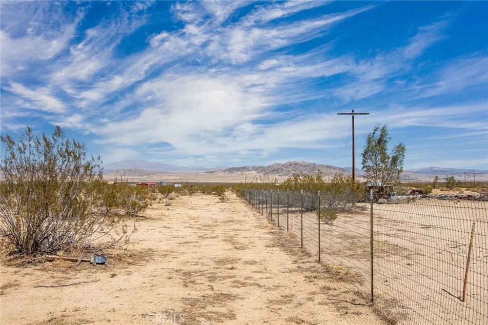 5500 Manzanita Drive Johnson Valley, CA 92285