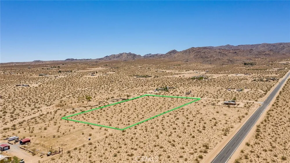 5500 Manzanita Drive Johnson Valley, CA 92285