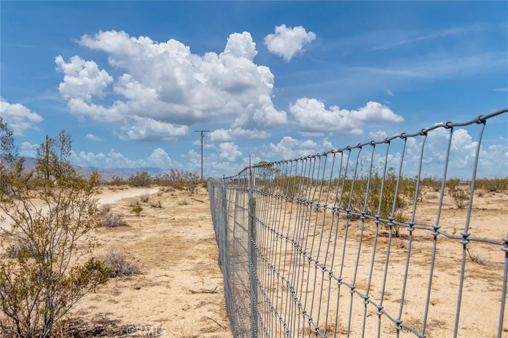 5500 Manzanita Drive Johnson Valley, CA 92285