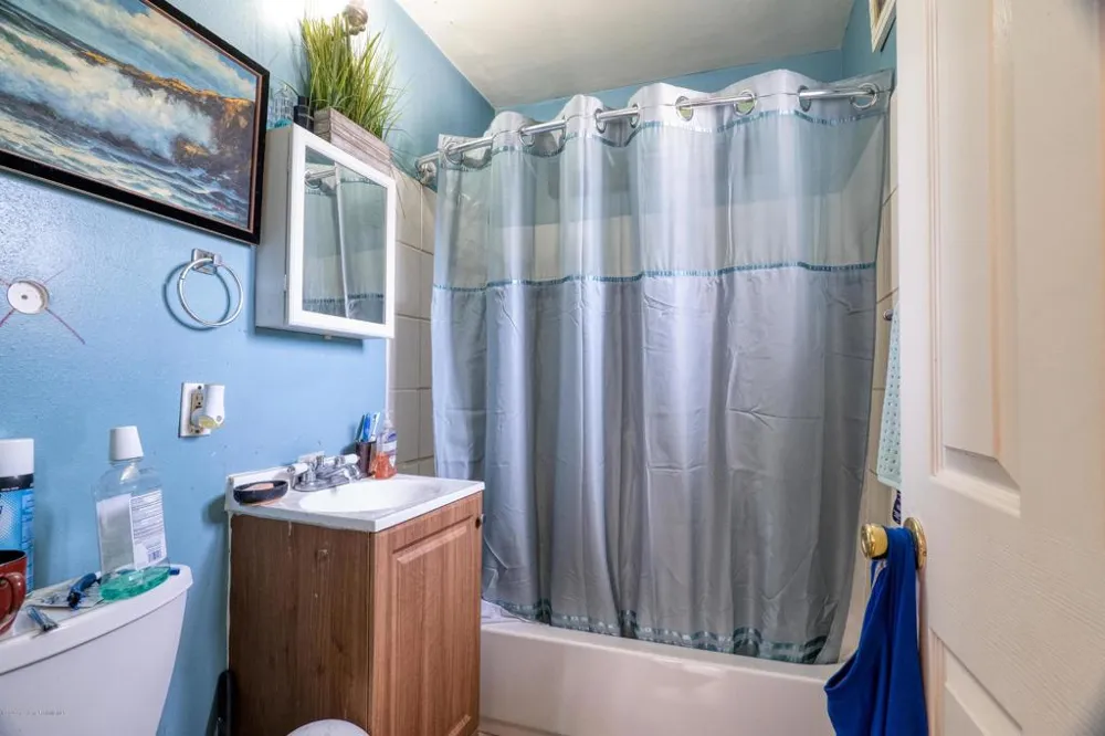 11415 Link Street Los Angeles, CA 90061