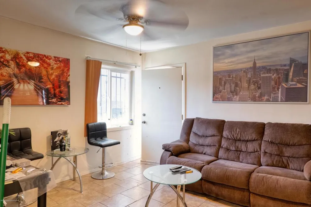 11415 Link Street Los Angeles, CA 90061
