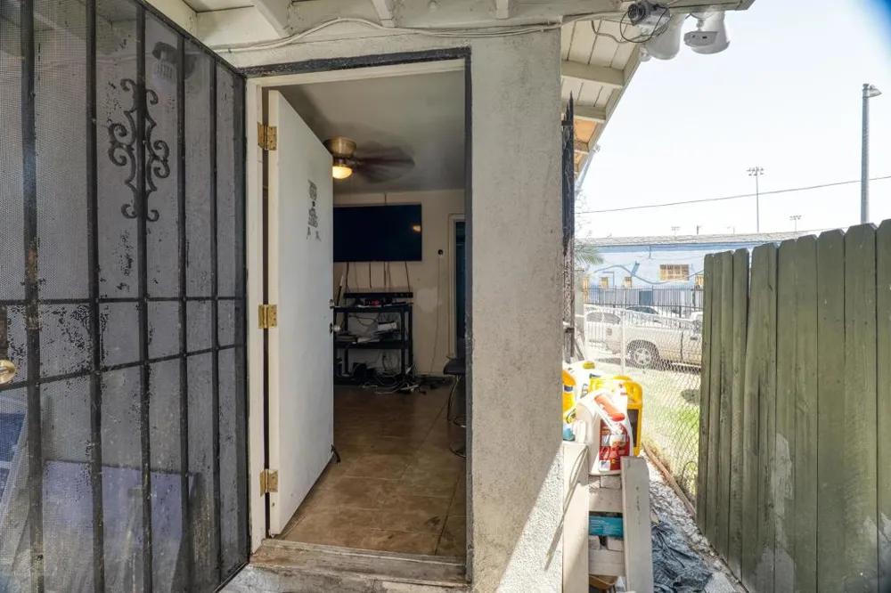 11415 Link Street Los Angeles, CA 90061