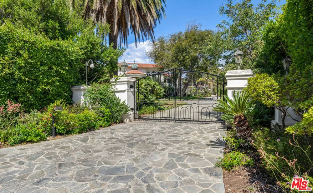 28899 Cliffside Drive Malibu, CA 90265