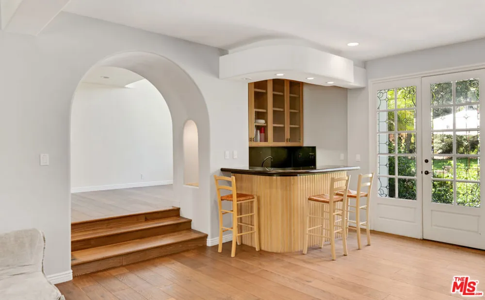 28899 Cliffside Drive Malibu, CA 90265