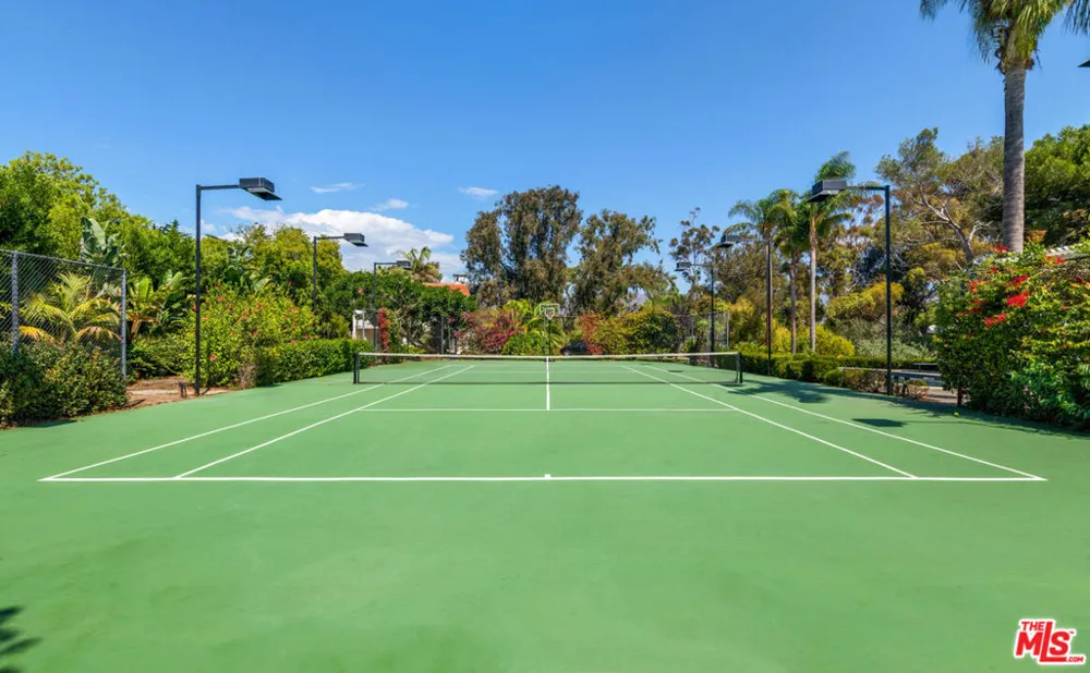 28899 Cliffside Drive Malibu, CA 90265