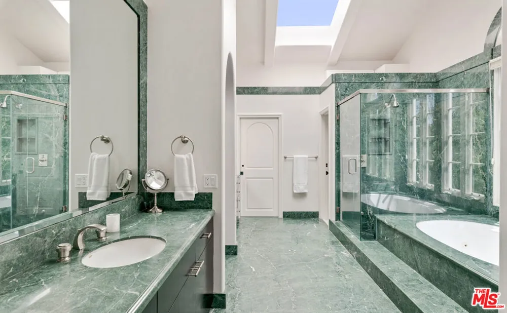 28899 Cliffside Drive Malibu, CA 90265