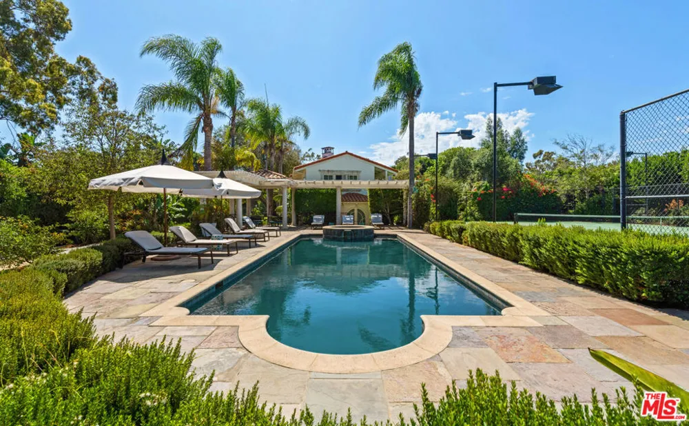 28899 Cliffside Drive Malibu, CA 90265
