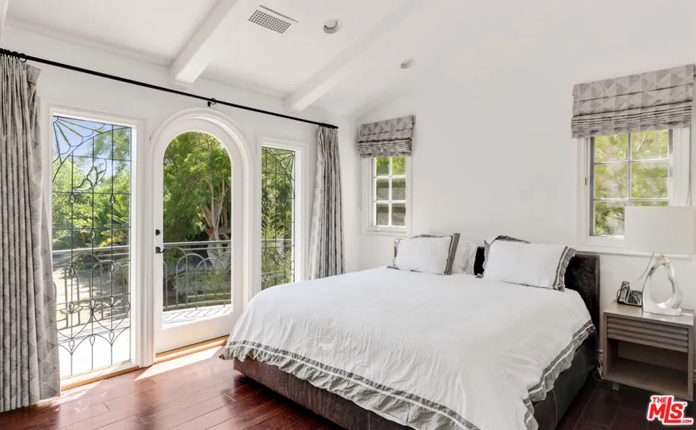 28899 Cliffside Drive Malibu, CA 90265