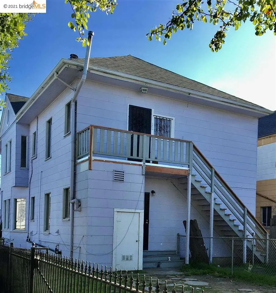 1076 43RD STREET Emeryville, CA 94608