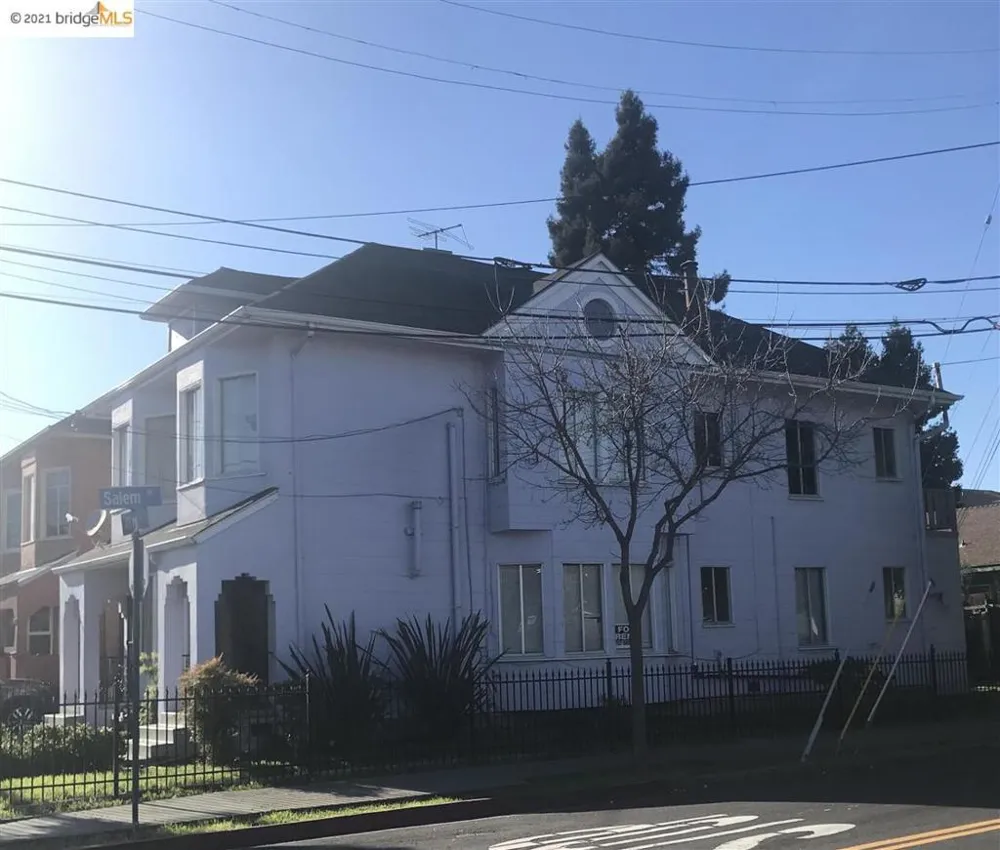 1076 43RD STREET Emeryville, CA 94608