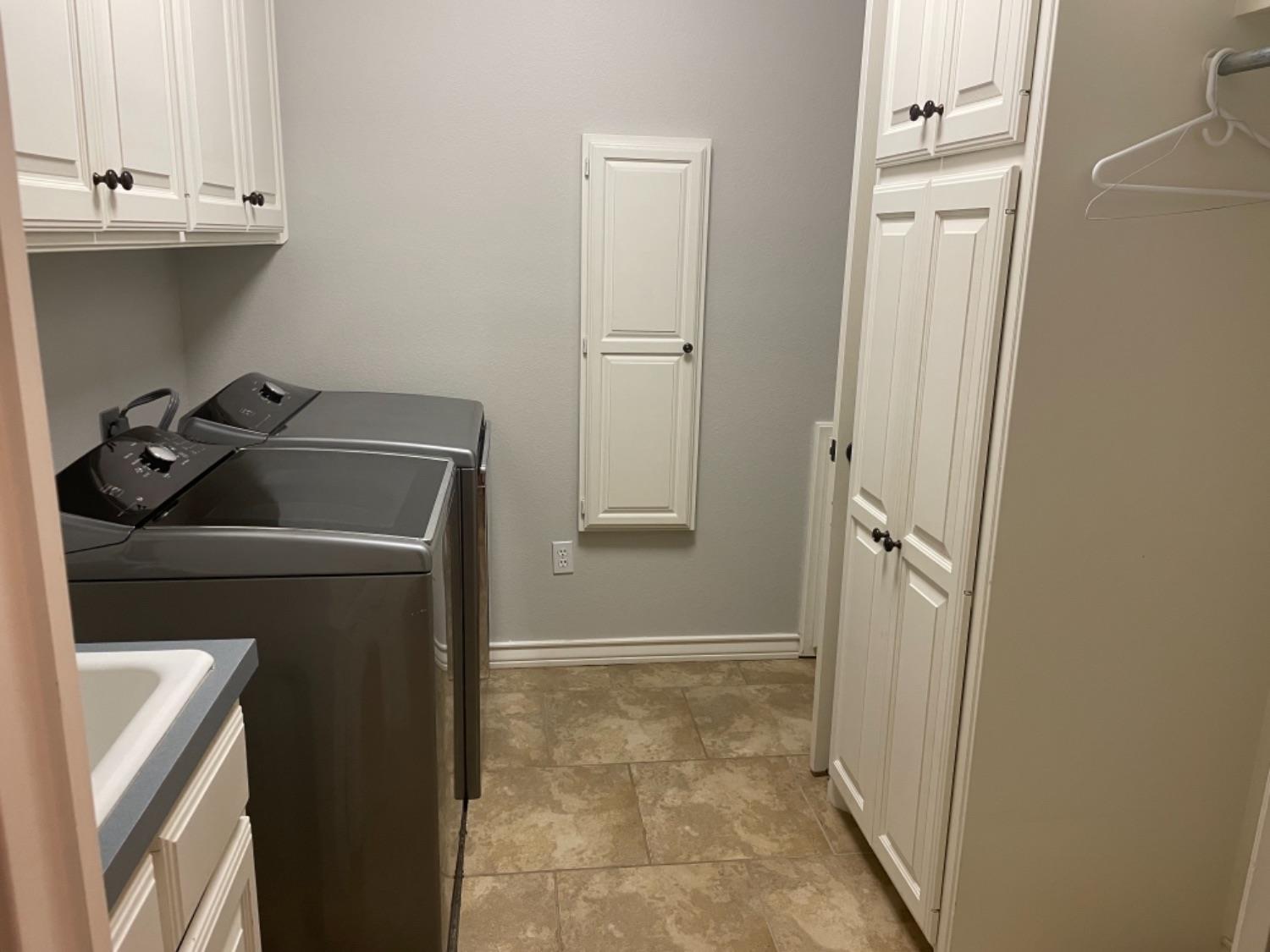 26 S Lakeshore Drive Ransom Canyon, TX 79366