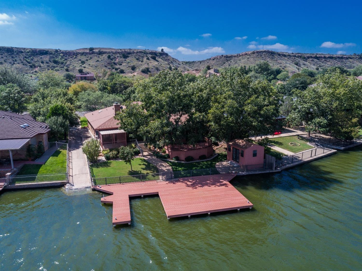 26 S Lakeshore Drive Ransom Canyon, TX 79366