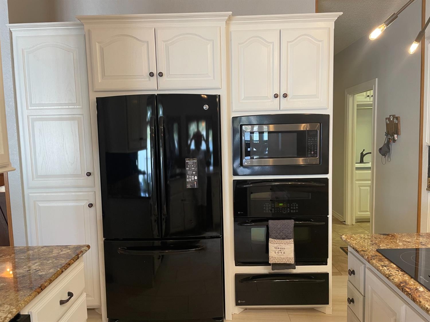 26 S Lakeshore Drive Ransom Canyon, TX 79366