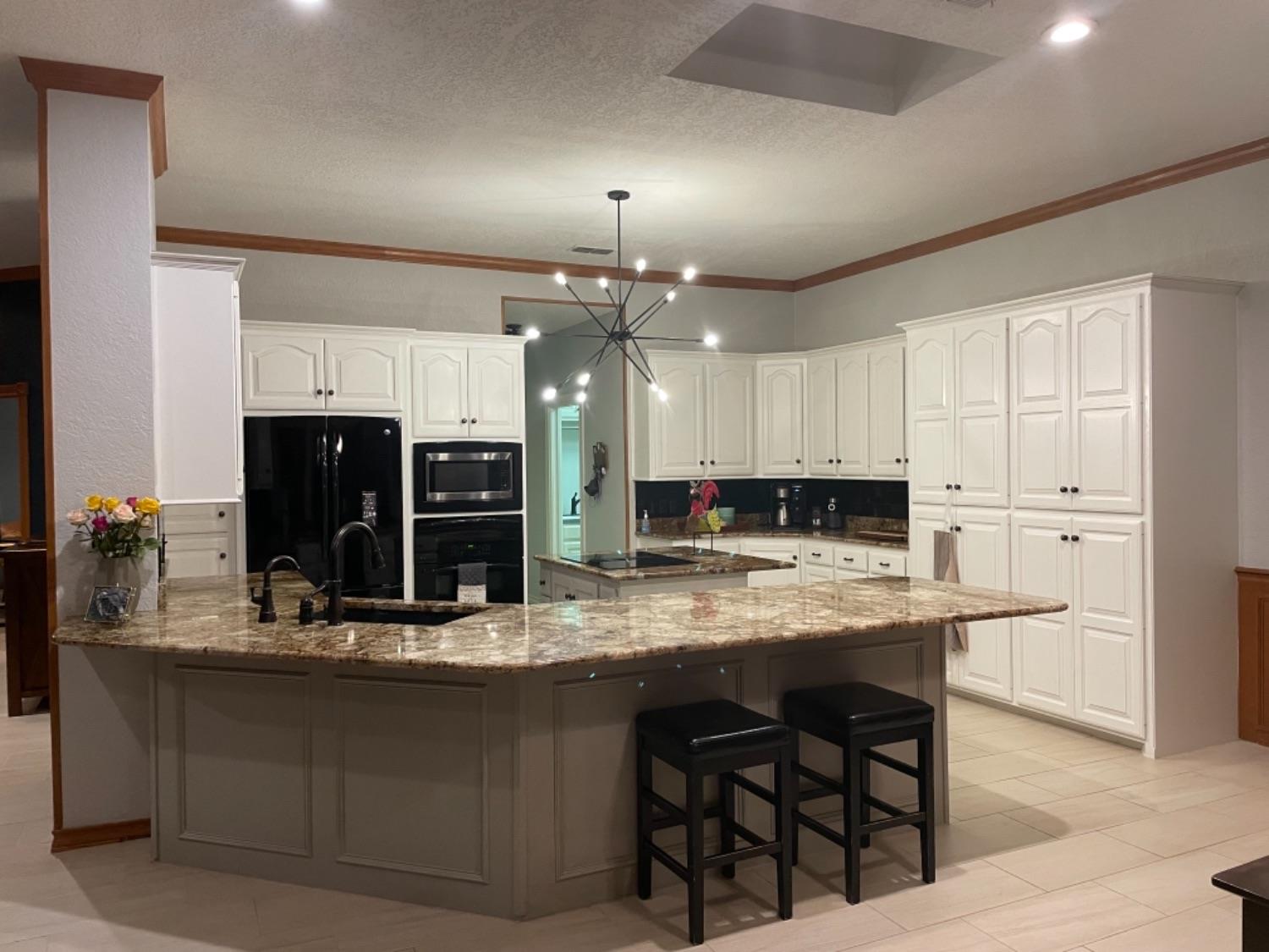 26 S Lakeshore Drive Ransom Canyon, TX 79366