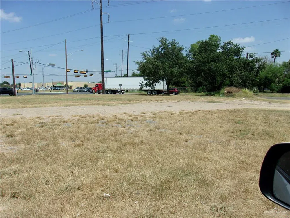 18 S 18th Street S Weslaco, TX 78596