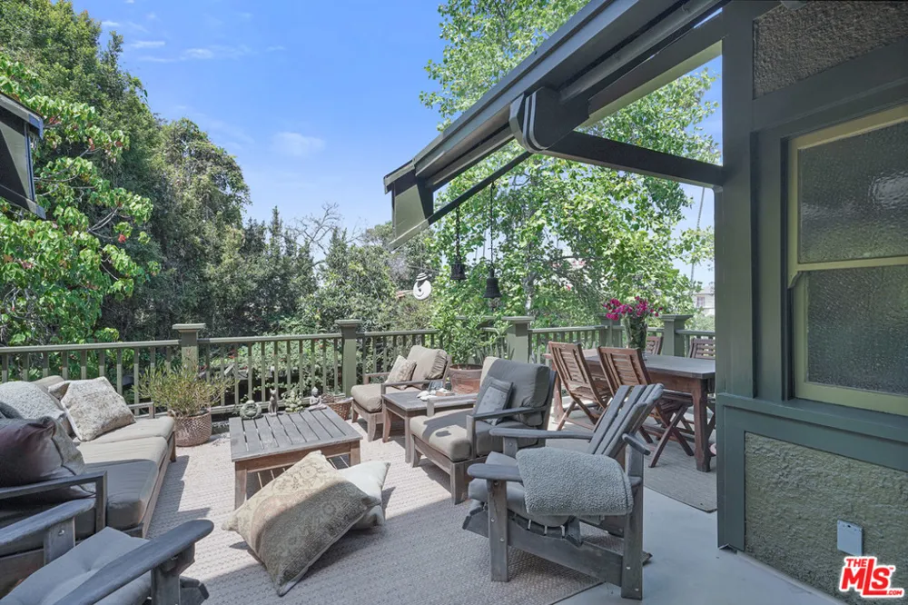 4311 Victoria Park Drive Los Angeles, CA 90019