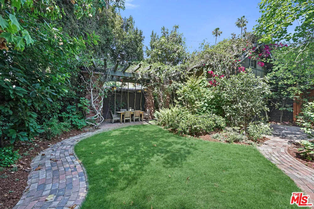4311 Victoria Park Drive Los Angeles, CA 90019