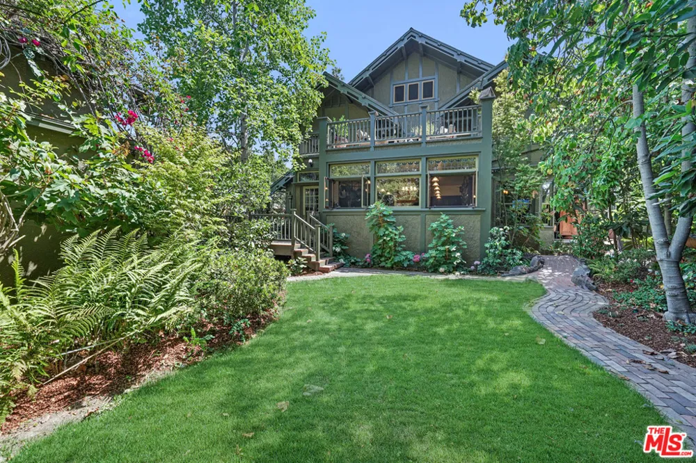 4311 Victoria Park Drive Los Angeles, CA 90019