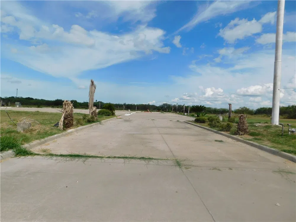 1701 S HWY. 281 Falfurrias, TX 78355
