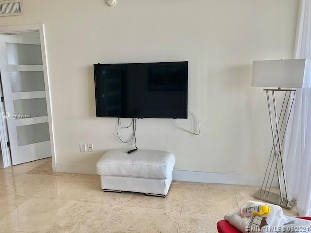 1830 S Ocean Dr #4904 Hallandale Beach, FL 33009