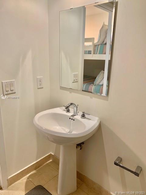 1830 S Ocean Dr #4904 Hallandale Beach, FL 33009