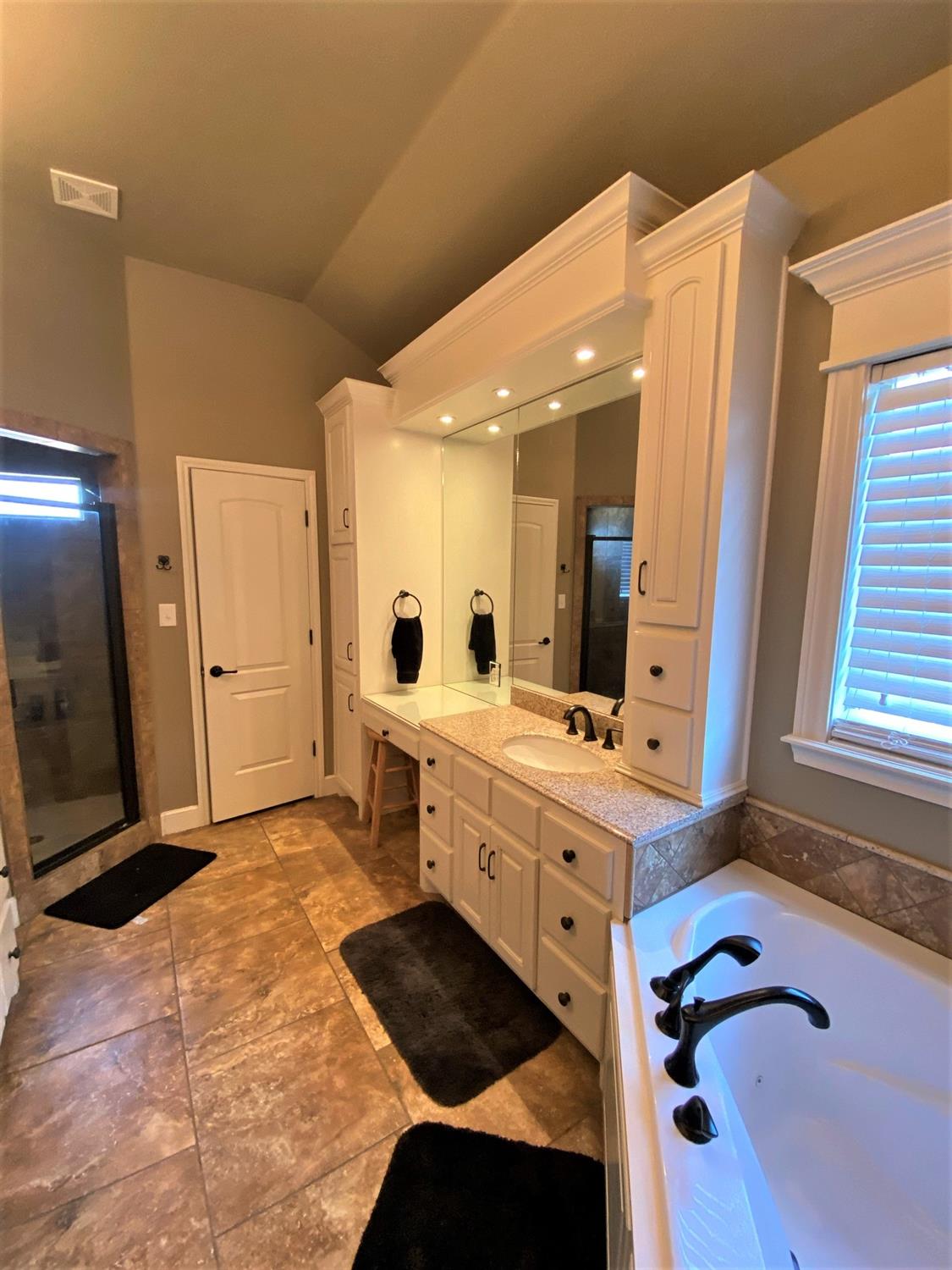 521 Ave T Shallowater, TX 79363