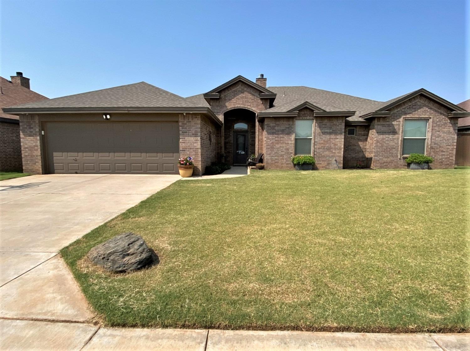 521 Ave T Shallowater, TX 79363