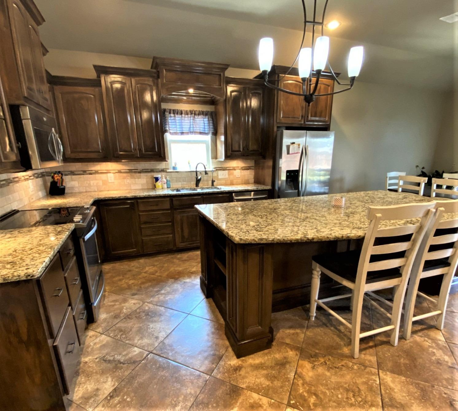 521 Ave T Shallowater, TX 79363