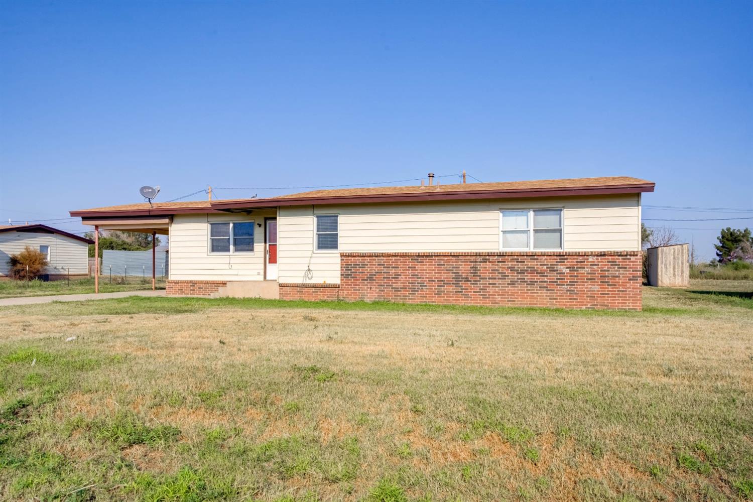 204 Coke Avenue Anton, TX 79313