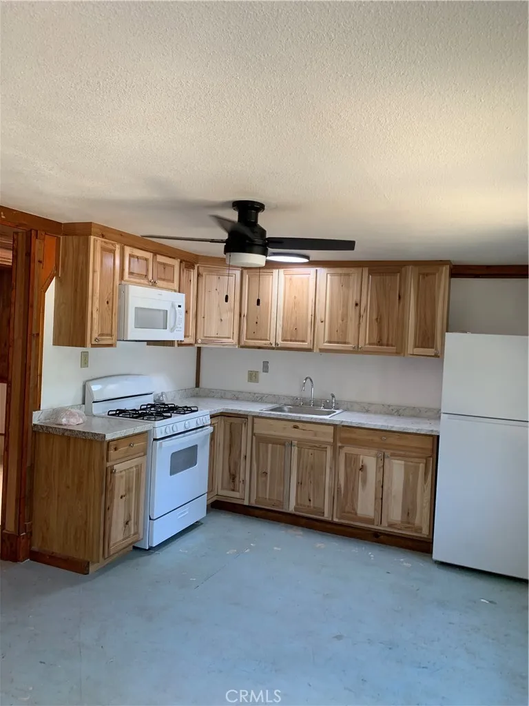 33013 Road 222 North Fork, CA 93643