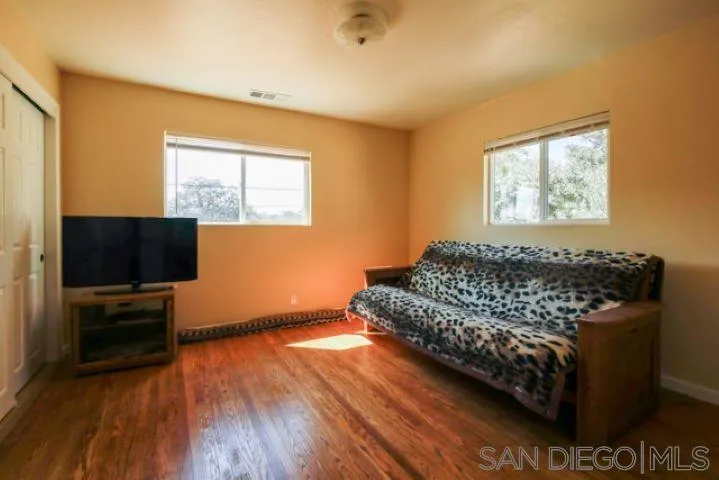 560 Irwin Lane Santa Rosa, CA 95401