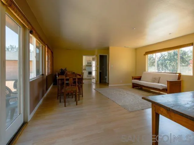 560 Irwin Lane Santa Rosa, CA 95401