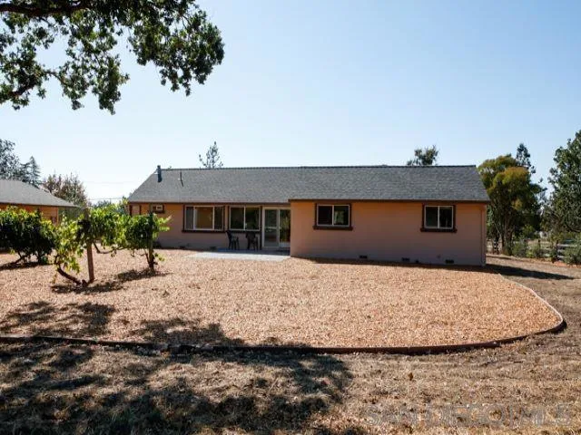 560 Irwin Lane Santa Rosa, CA 95401
