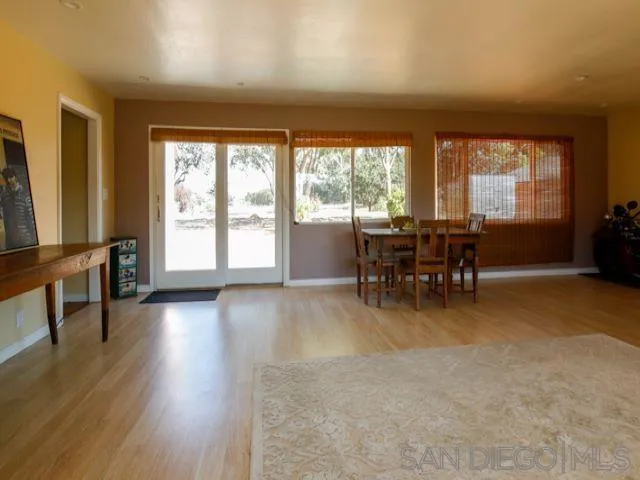 560 Irwin Lane Santa Rosa, CA 95401