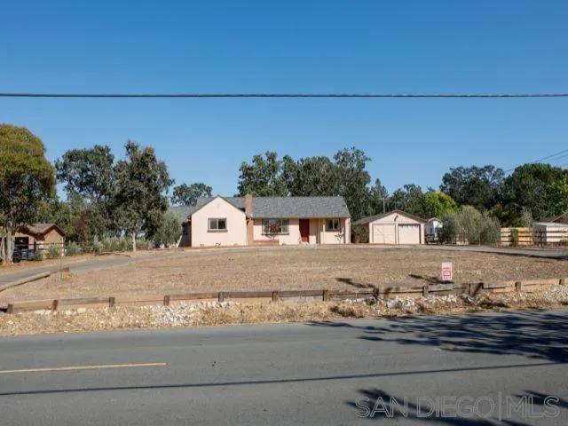 560 Irwin Lane Santa Rosa, CA 95401