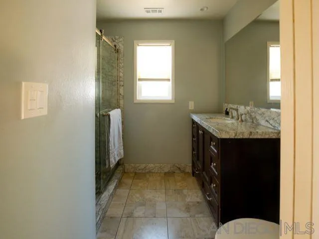560 Irwin Lane Santa Rosa, CA 95401