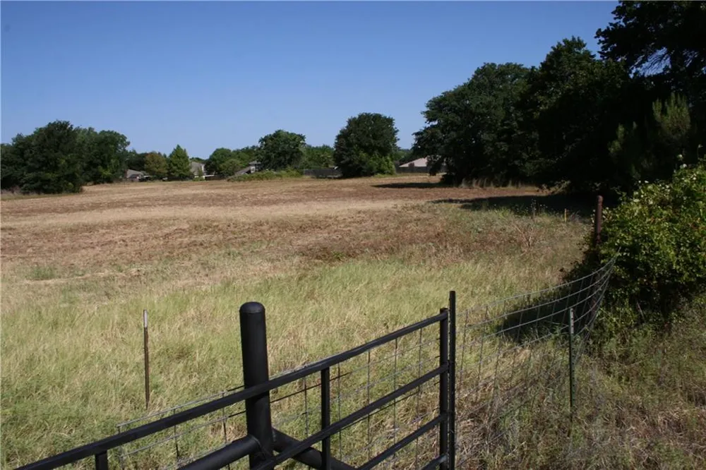 2001 Santa Fe Drive Weatherford, TX 76086