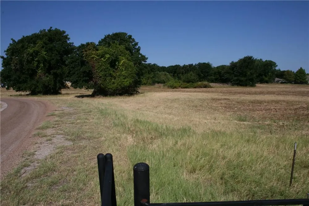 2001 Santa Fe Drive Weatherford, TX 76086