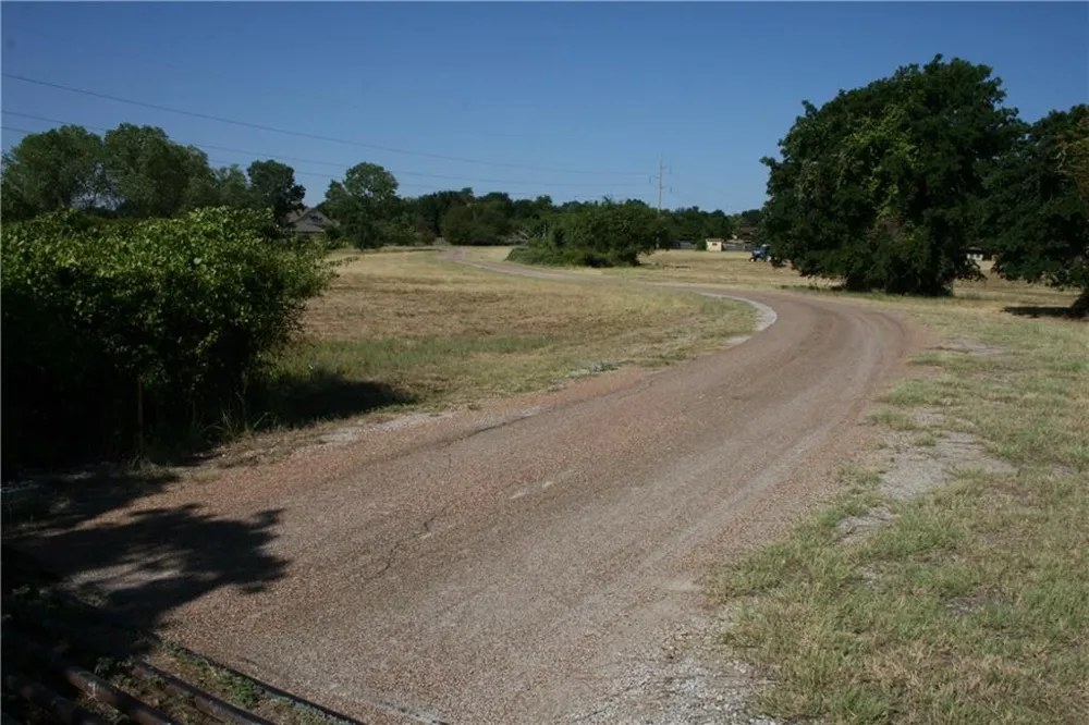 2001 Santa Fe Drive Weatherford, TX 76086