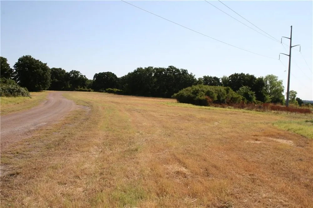 2001 Santa Fe Drive Weatherford, TX 76086