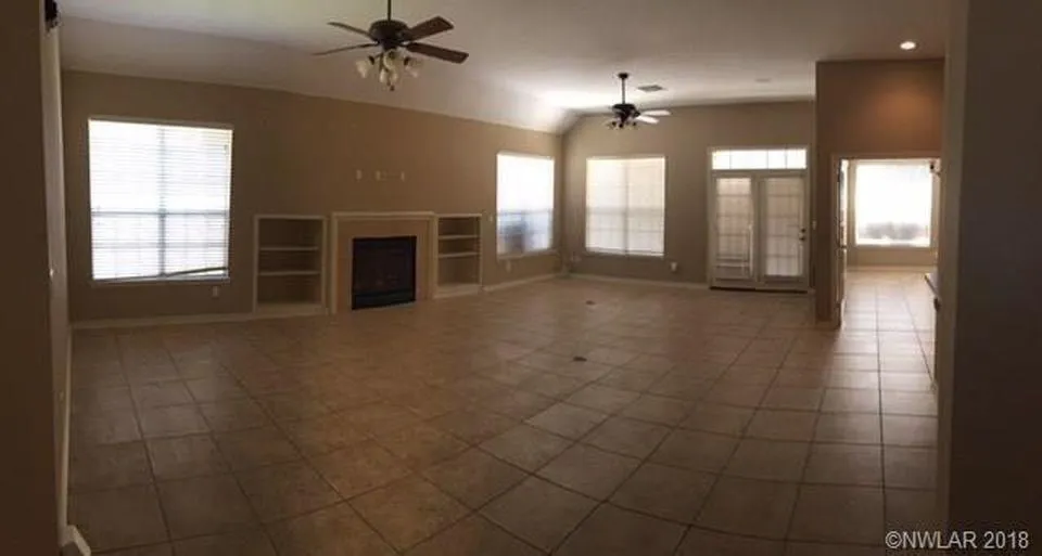 8125 Captain Mary Miller Drive Shreveport, LA 71115
