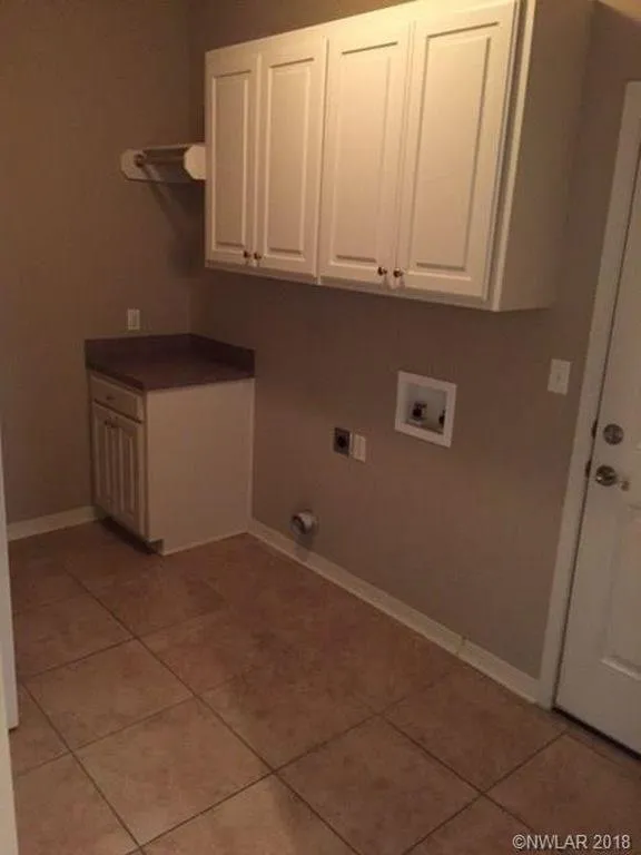 8125 Captain Mary Miller Drive Shreveport, LA 71115