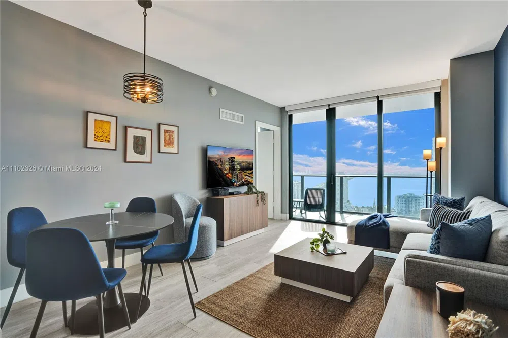 121 NE 34th St #2906 Miami, FL 33137