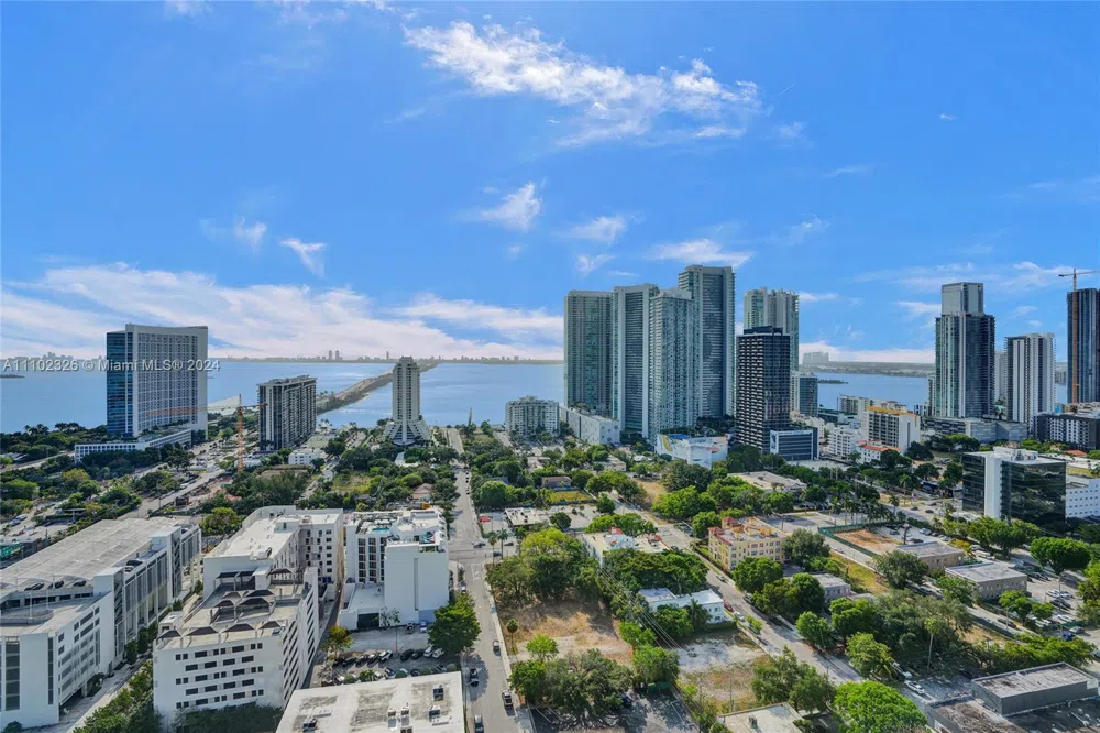 121 NE 34th St #2906 Miami, FL 33137